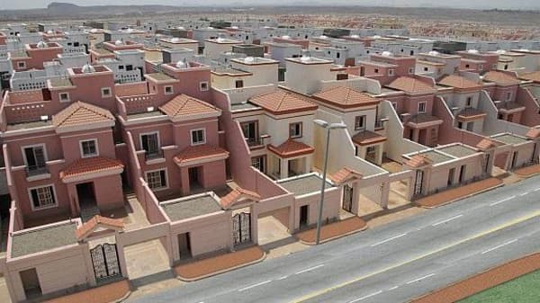 "الإسكان": حجز 1000 وحدة سكنية من مشروع "تلال الغروب" في جدة 