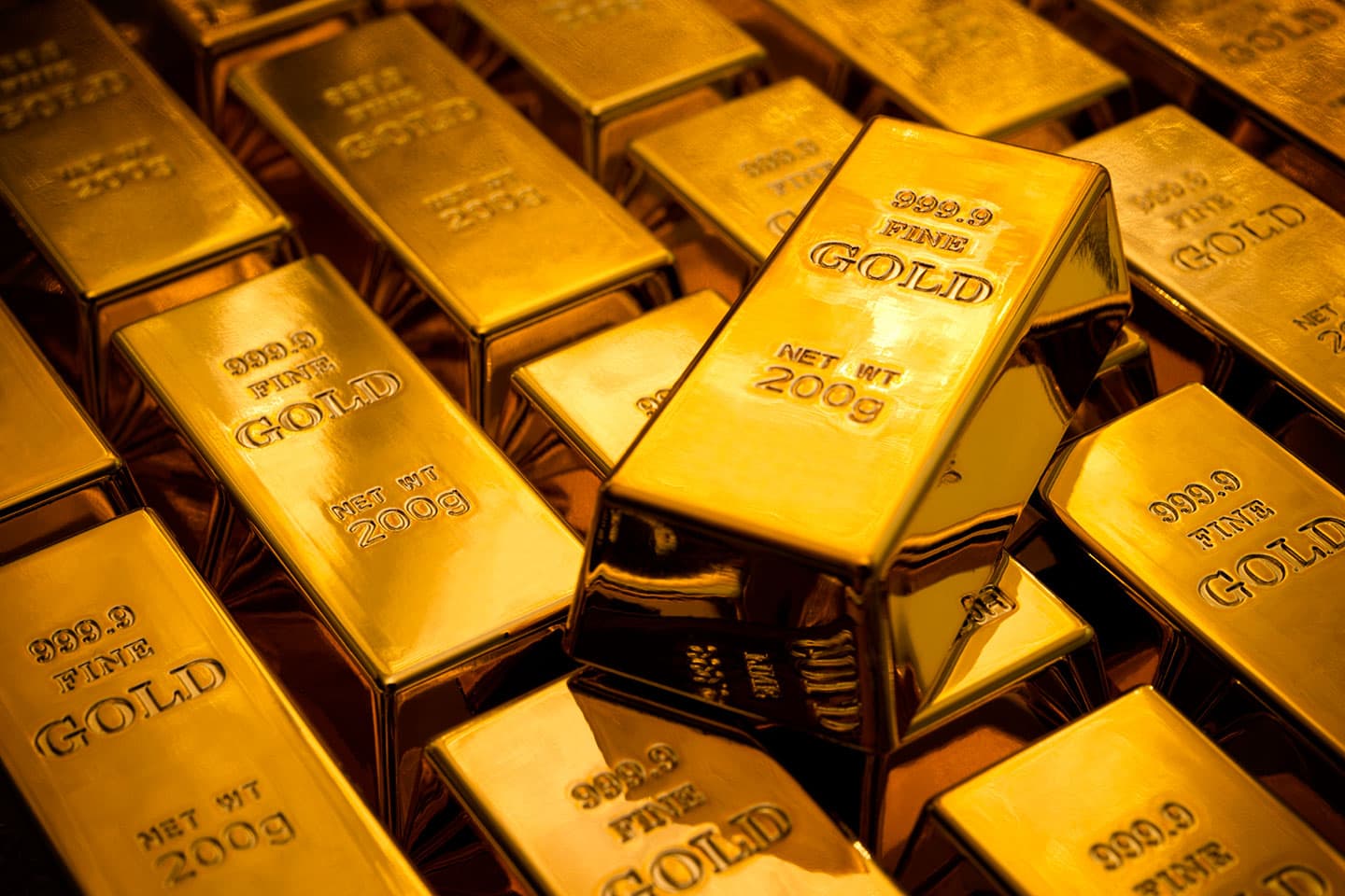 الذهب يرتفع مع تراجع الدولار من أعلى مستوياته في 5 أشهر