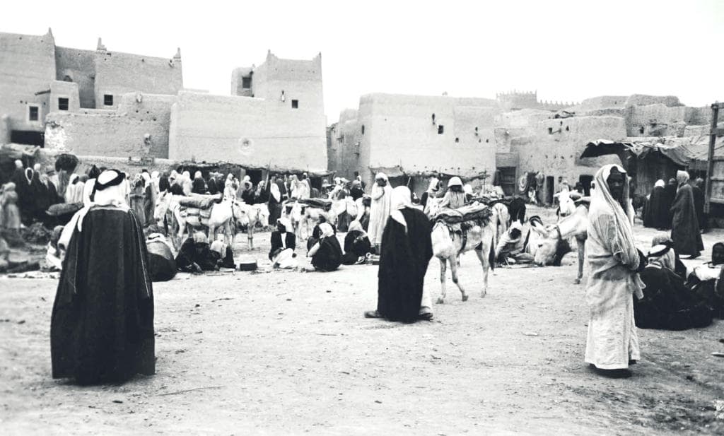 لويس بيلي من الكويت إلى سدوس ثم الرياض