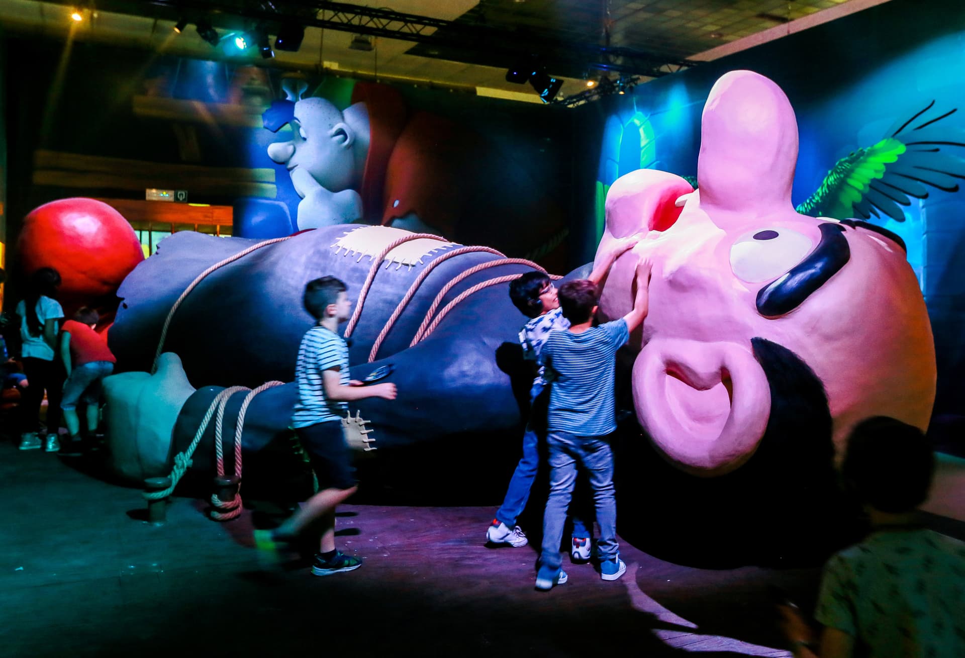 شخصيات السنافر الكرتونية تحتفل ببلوغها  60 عاما