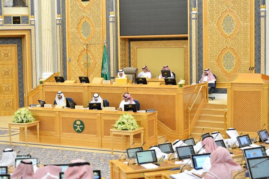 بعد إسقاط "الشورى" مقترح رفع الحد الأدنى للأجور.. مقدم التوصية لـ"الاقتصادية": "لن استسلم"
