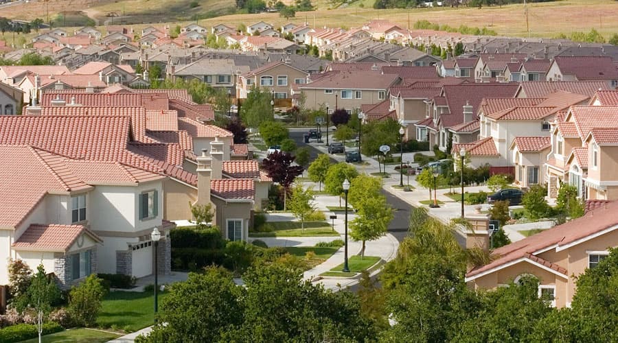 مبيعات المساكن القائمة في أمريكا تهبط على غير المتوقع في مايو