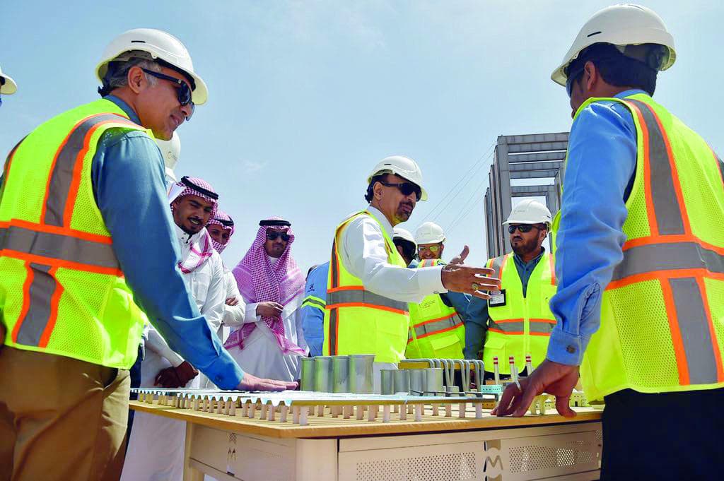 «السعودية للكهرباء» تشغل محطة توليد «وعد الشمال» بأول توربين مصنع محليا ومدعومة بالطاقة الشمسية