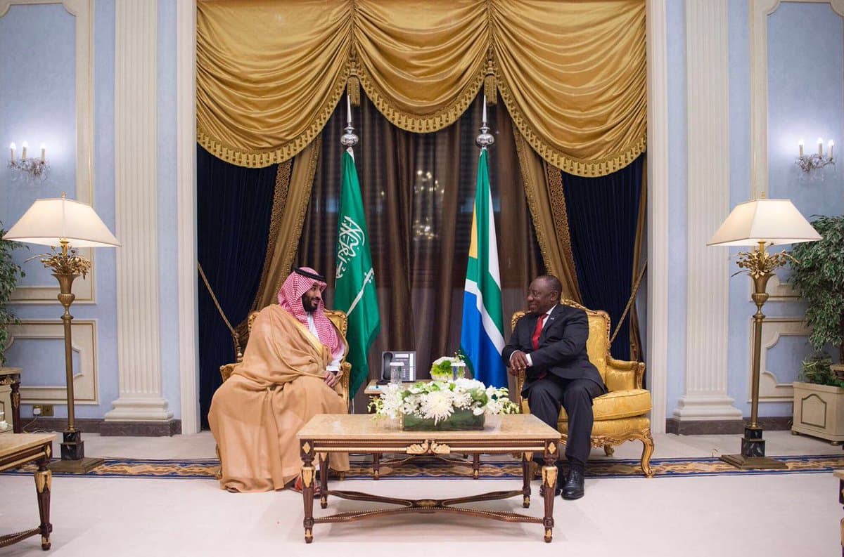 ولي العهد يبحث مع رئيس جنوب أفريقيا أوجه العلاقات الثنائية بين البلدين