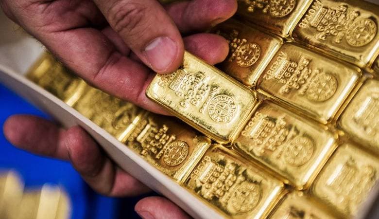 أسعار الذهب تتراجع مع تعزيز الدولار لمكاسبه