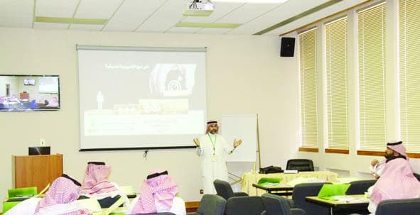 1500 معلم ومعلمة في الدورات التدريبية الصيفية
بجامعة «المؤسس»