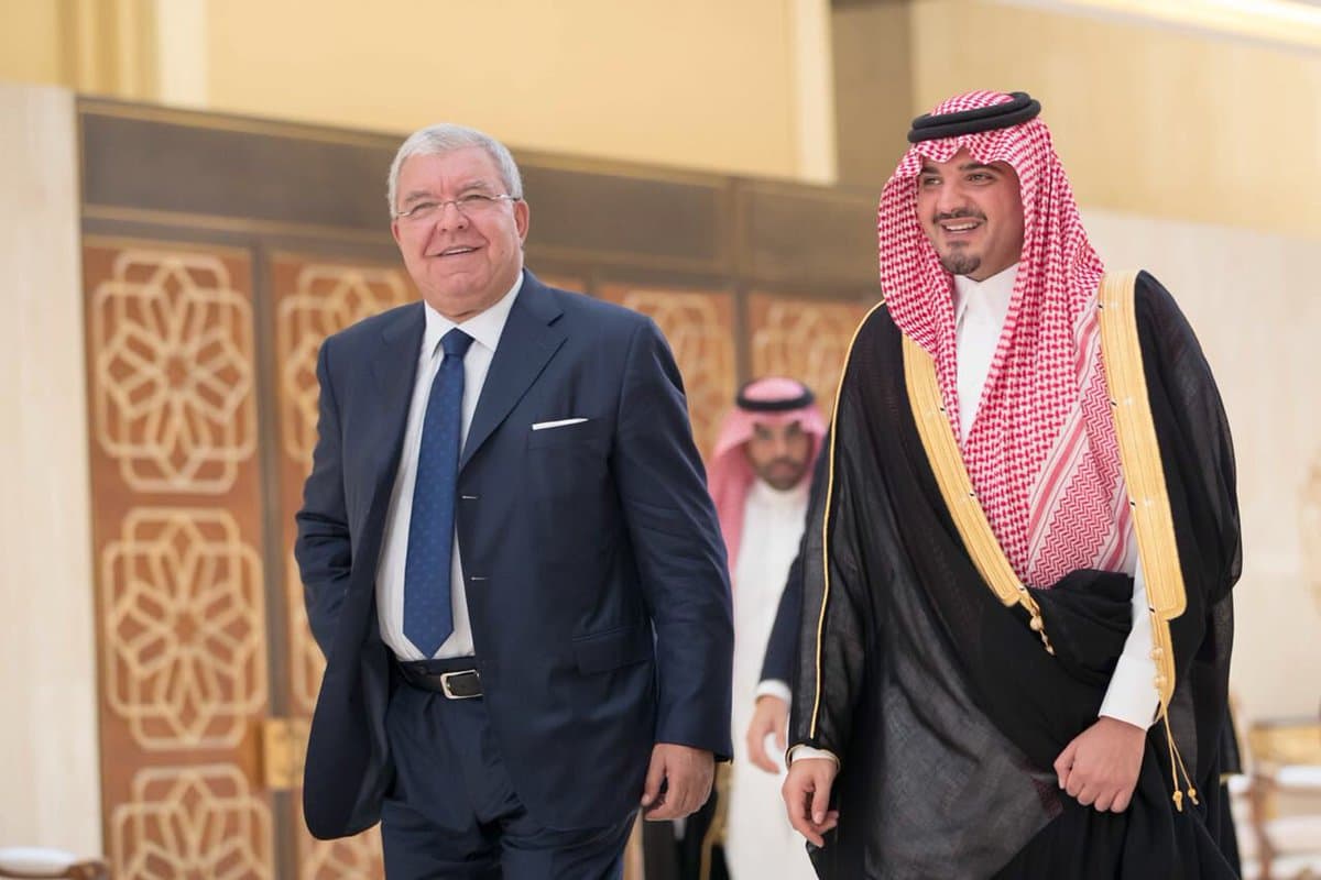 وزير الداخلية يبحث مع وزير الداخلية والبلديات اللبناني تطورات الأحداث