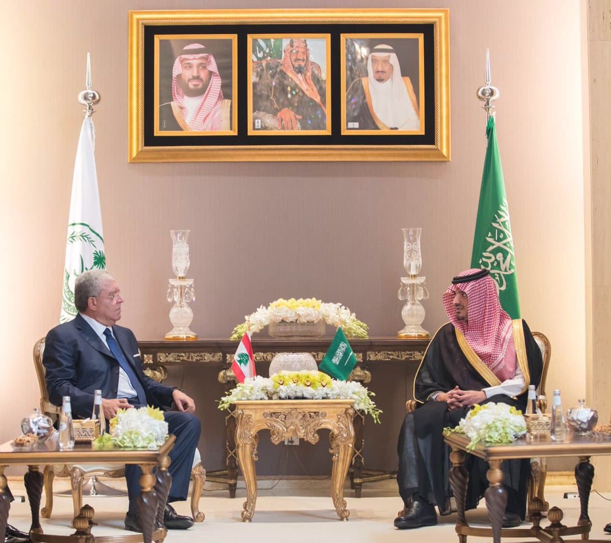 وزير الداخلية يبحث مع وزير الداخلية والبلديات اللبناني تطورات الأحداث