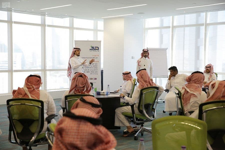 "هدف" يطرح 400 وظيفة في 4 شركات برواتب بين 4500 و 9000 ريال