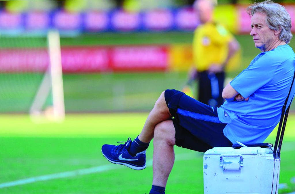 جيسوس..  «السمكة المشوية» حاجز