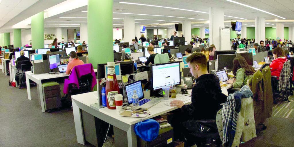 «فيسبوك» يحقق مع شركة أمريكية في مزاعم مشاركة بيانات المستخدمين