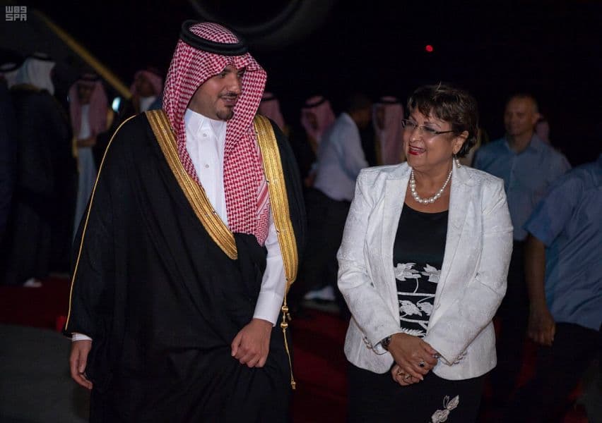 وزير الداخلية يصل إلى جمهورية سيشل