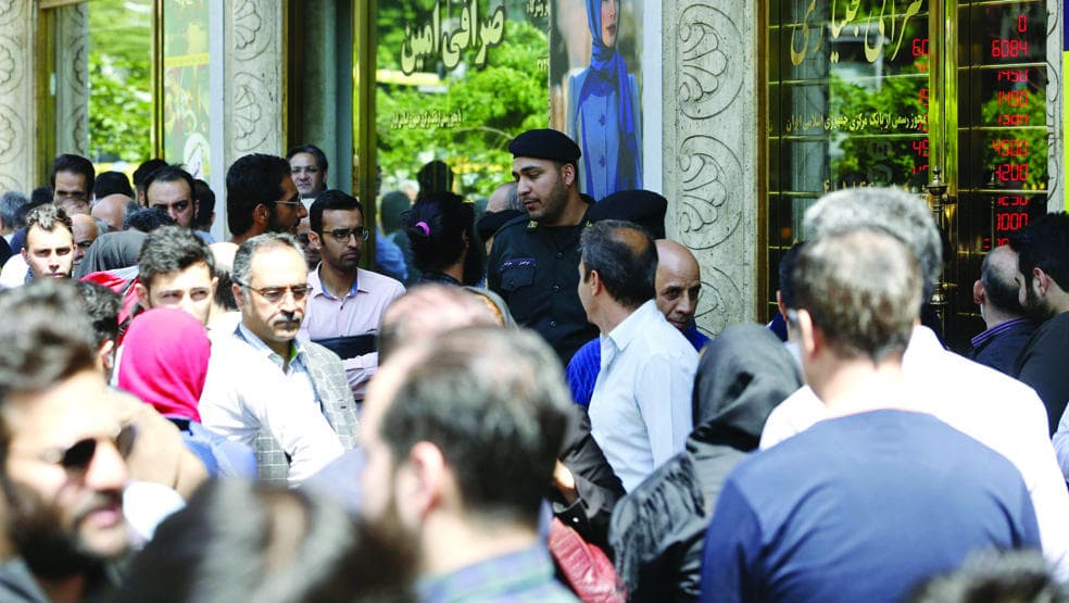 أوروبا تتخلى عن إيران في وجه العاصفة الأمريكية