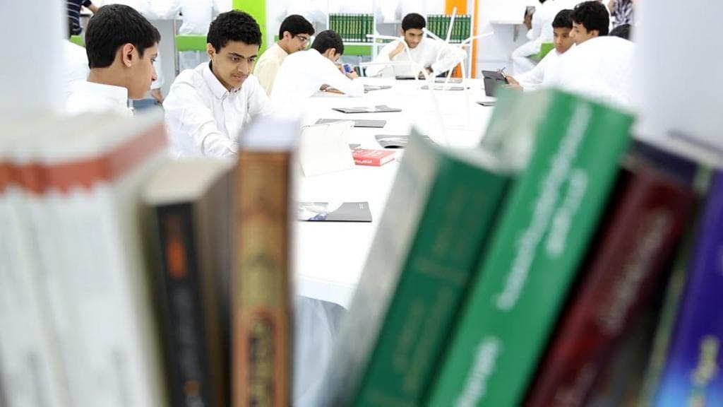 أندية القراءة .. شباب سعودي يكسر احتكار النخبة