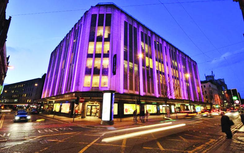 في عصر التسوق الإلكتروني .. أي مستقبل للمتاجر التقليدية الكبرى؟