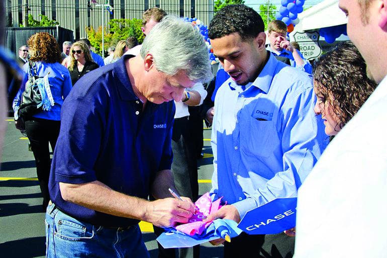 حافلة جيمي دايمون .. هيا اركب وقل ما لديك