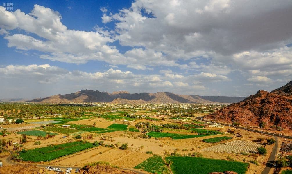 قمة "جبل رعوم" في نجران.. إطلالة على التاريخ