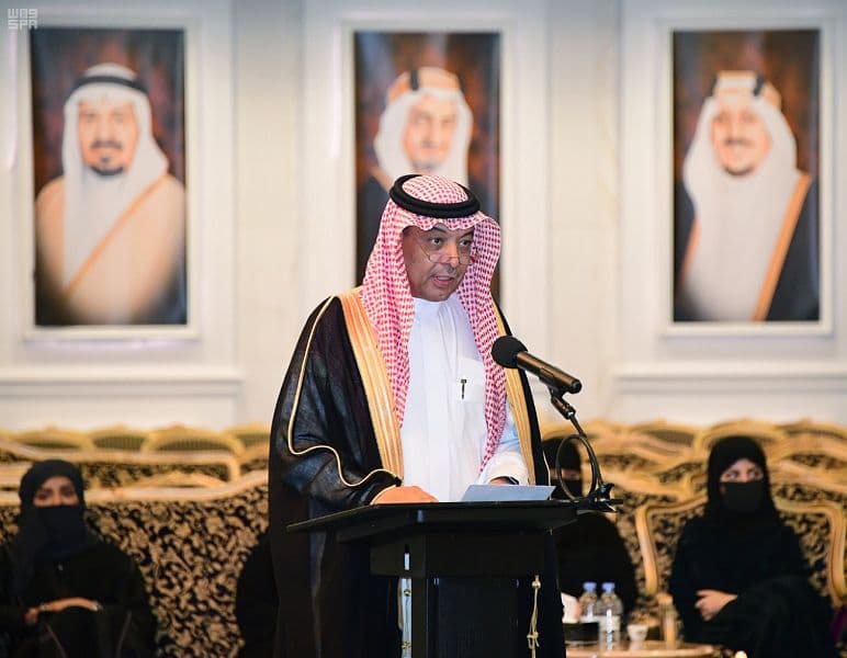 أمير الشرقية يدشن أكاديمية أكسفورد للطيران