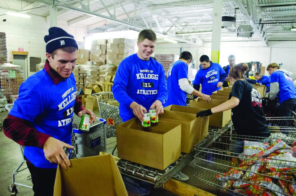 وظائف مشبوهة .. سوق للاتجار بالبشر على الإنترنت
