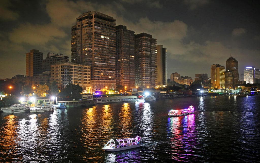 خطة مصرية لوضع سقف للاقتراض الخارجي
