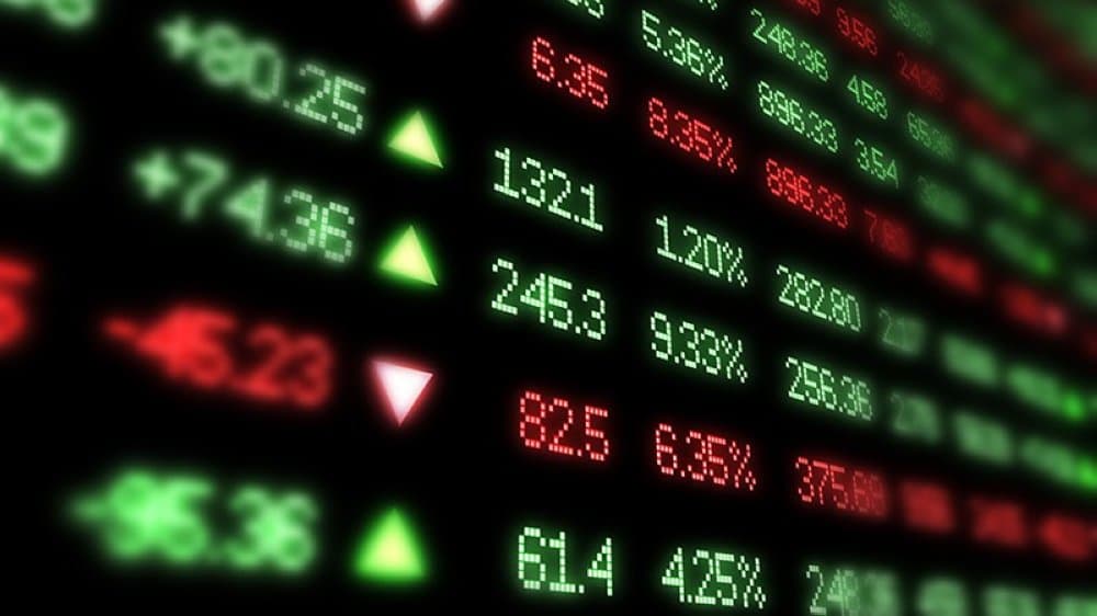 تراجع الأسهم الأمريكية وارتفاع الدولار في تعاملات اليوم