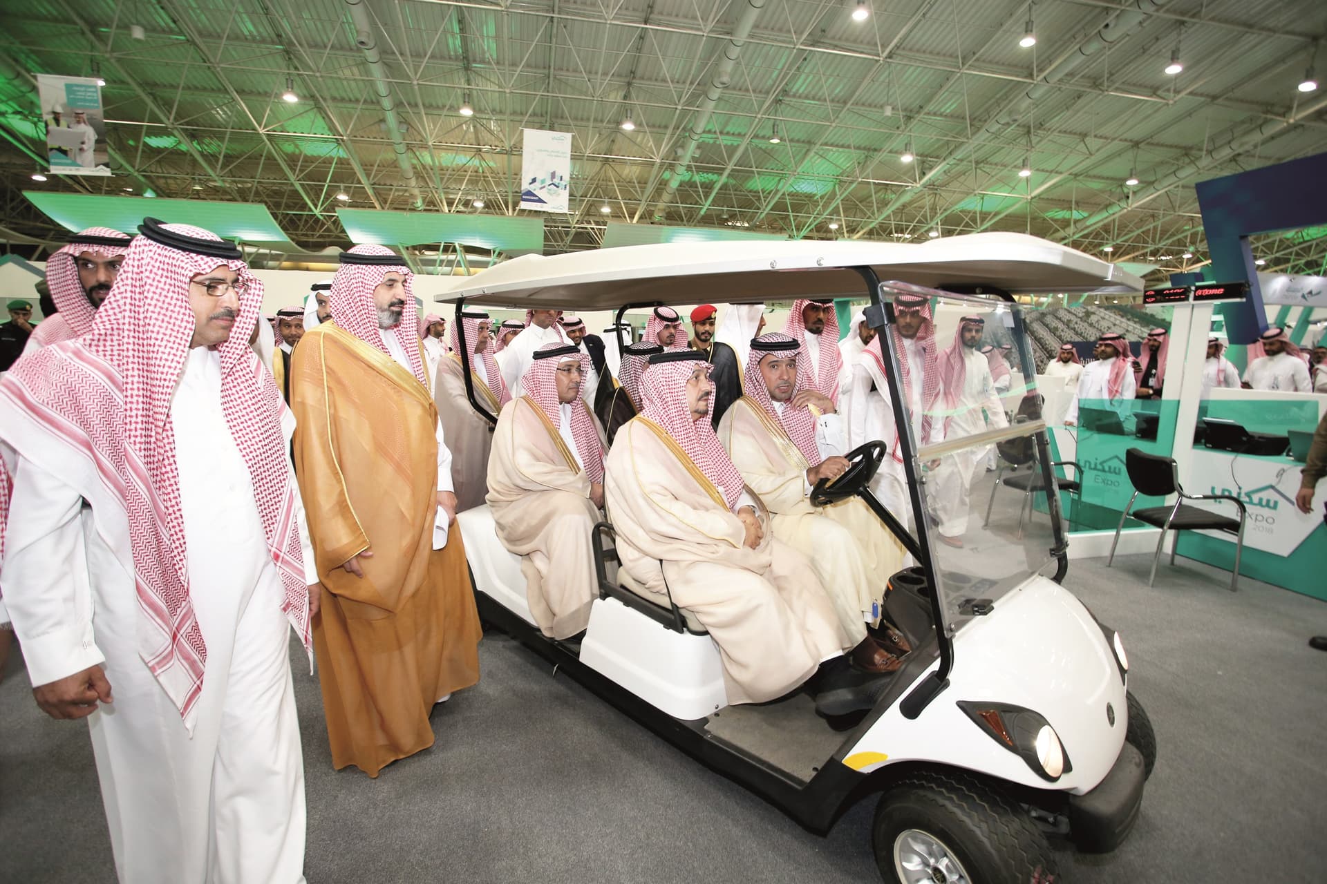  دراسة إضافة العسكريين المتقاعدين في مبادرة القروض السكنية 