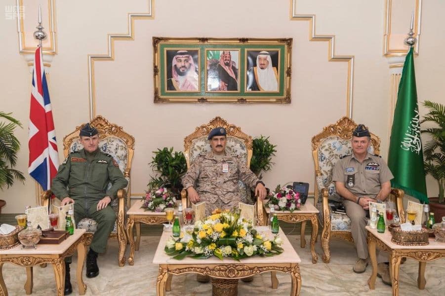 قائد القوات الجوية الملكية السعودية يتفقد سير مناورات تمرين العلم الأخضر السعودي البريطاني 2018