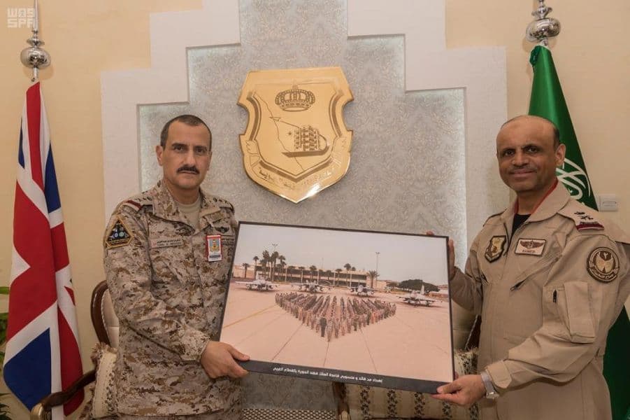 قائد القوات الجوية الملكية السعودية يتفقد سير مناورات تمرين العلم الأخضر السعودي البريطاني 2018