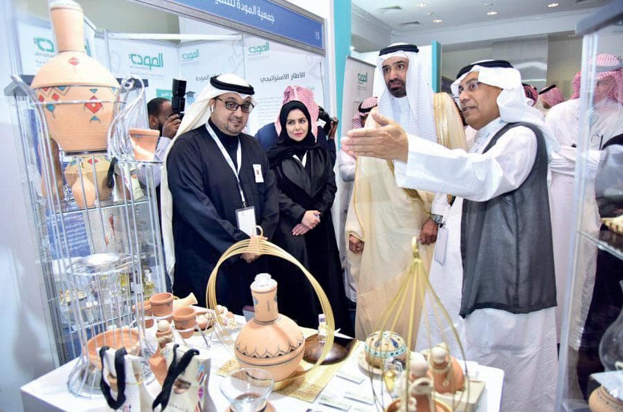 «العمل» لـ "الاقتصادية": اتفاقيات لدعم توطين الوظائف في 4 قطاعات