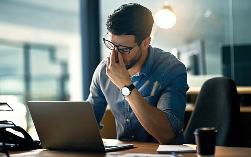 زيادة الإجهاد والضغط لدى الموظفين تدفع شركات لتجربة خفض أسبوع العمل لأربعة أيام