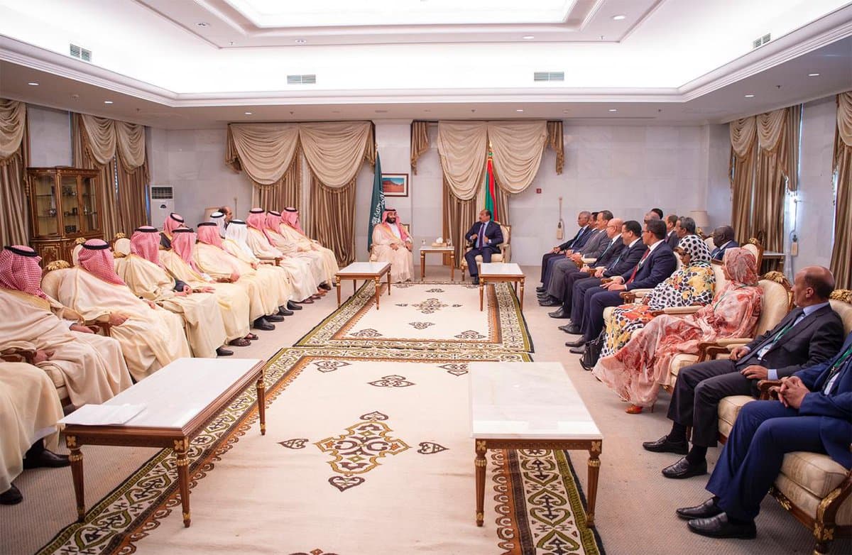  ولي العهد يشهد توقيع 3 اتفاقيات ومذكرات تفاهم سعودية - موريتانية .. ويصل إلى الجزائر 