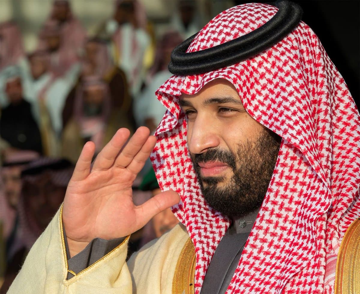 ولي العهد يرعى حفل تخريج الدفعة 95 من طلبة كلية الملك فيصل الجوية