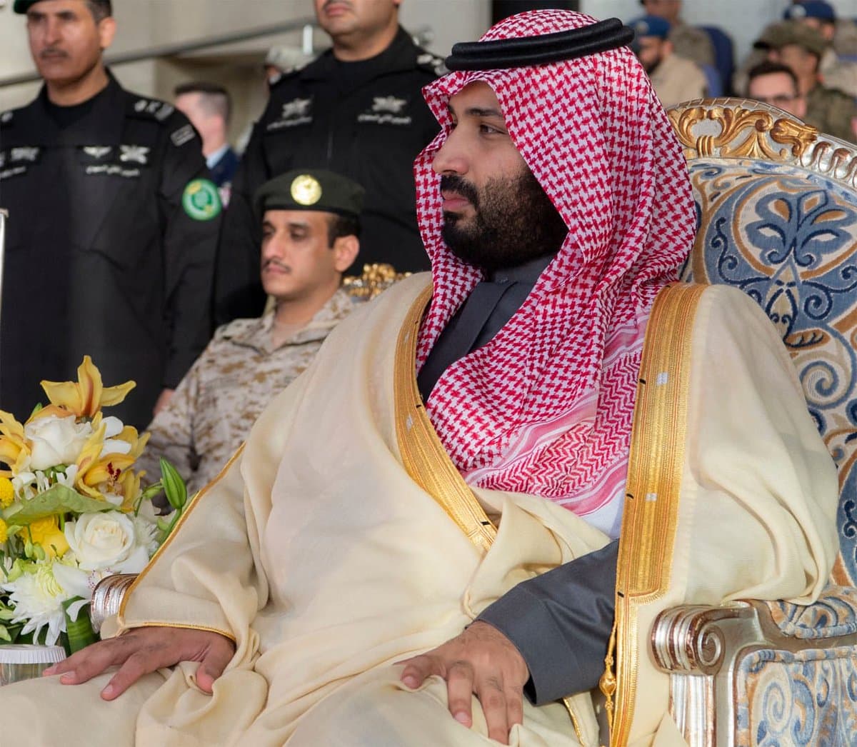 ولي العهد يرعى حفل تخريج الدفعة 95 من طلبة كلية الملك فيصل الجوية