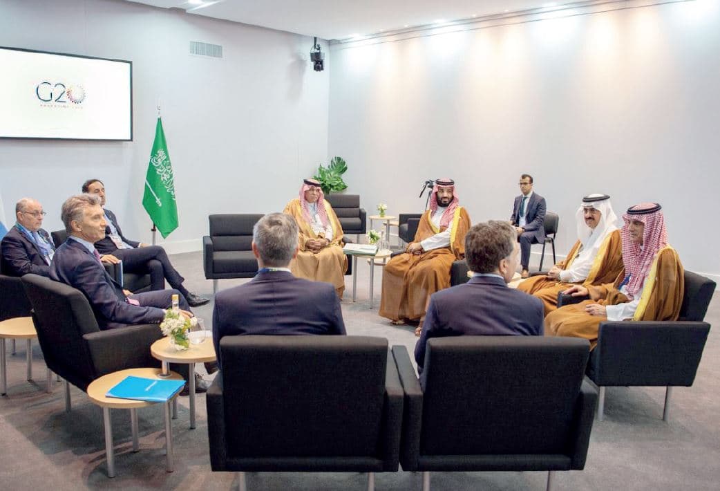 ولي العهد للرئيس ماكري: نأمل أن تعزز قرارات «القمة» نمو الاقتصاد العالمي
