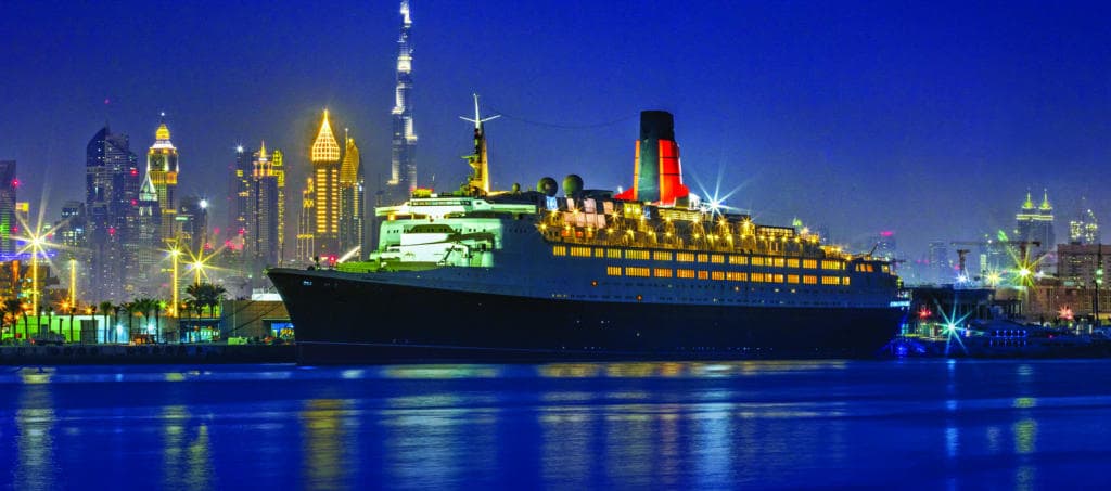 في دبي .. اختزال سياحة «إليزابيث الثانية» في فندق عائم