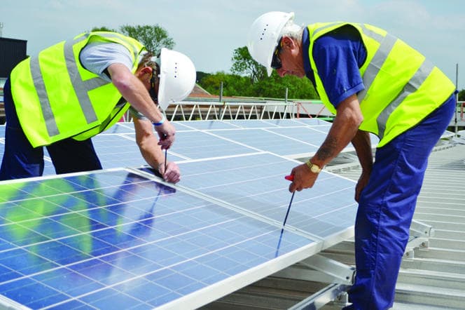 نمو مصادر الطاقة المتجددة يوجد عالما جديدا