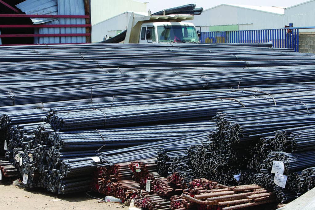 «التجارة»: 117 رخصة لتصدير الحديد والأسمنت .. بينها 5 في يناير