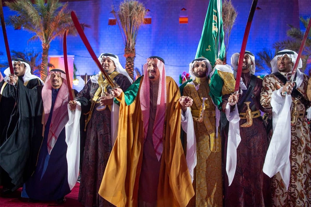 الملك سلمان يفتتح ويضع حجر الأساس لـ 1281 مشروعا في الرياض.. بتكلفة 82 مليار ريال