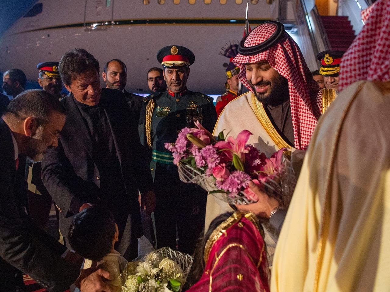 قصة مصورة : ولي العهد في باكستان .. أول محطات جولته الخارجية