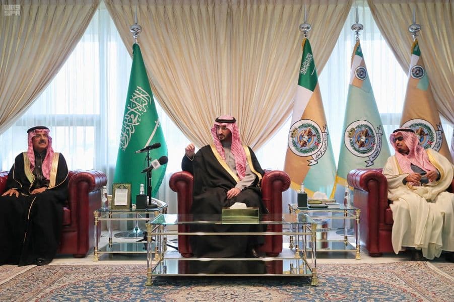 الأمير عبدالله بن بندر يستقبل أمراء الأفواج ووكلاءهم بوزارة الحرس الوطني