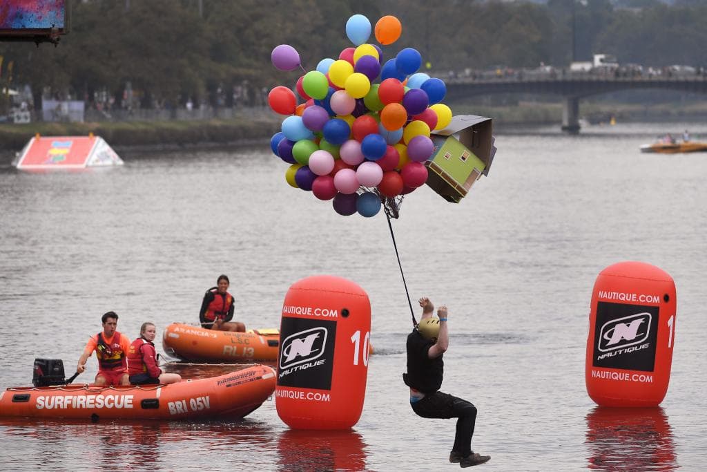 الرجل الطائر