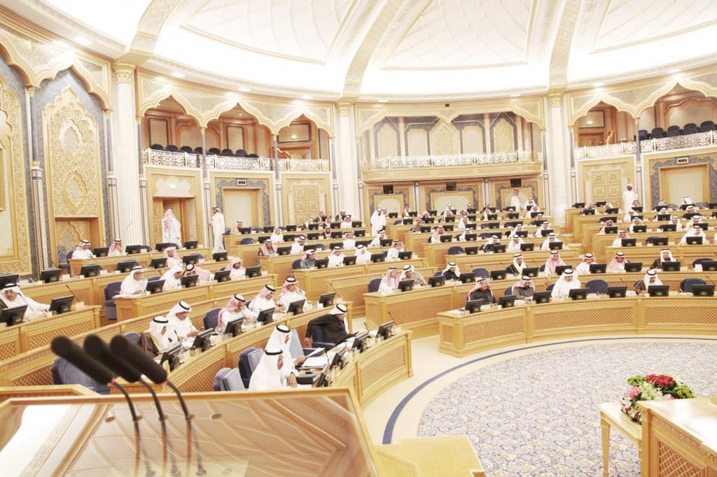 "الشورى" يطالب "الاقتصاد" بدعم توطين القوى العاملة وضبط عملية التعاقدات