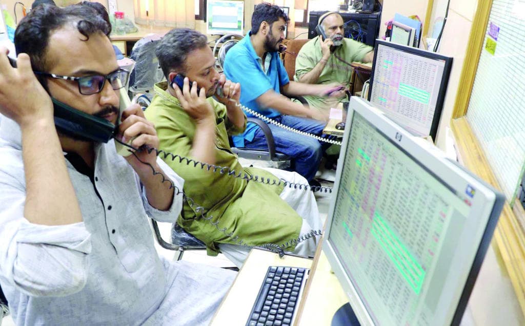 أسواق التخوم ترتقي ذروة الديون .. خلال 15 عاما