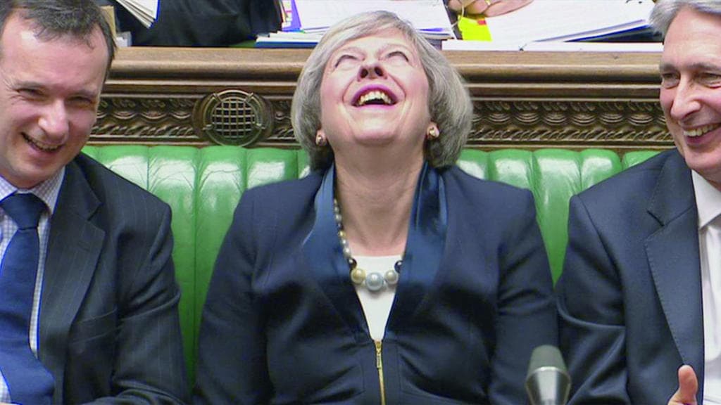 من يحكم بريطانيا؟ برلمان مهيمن على الحكومة