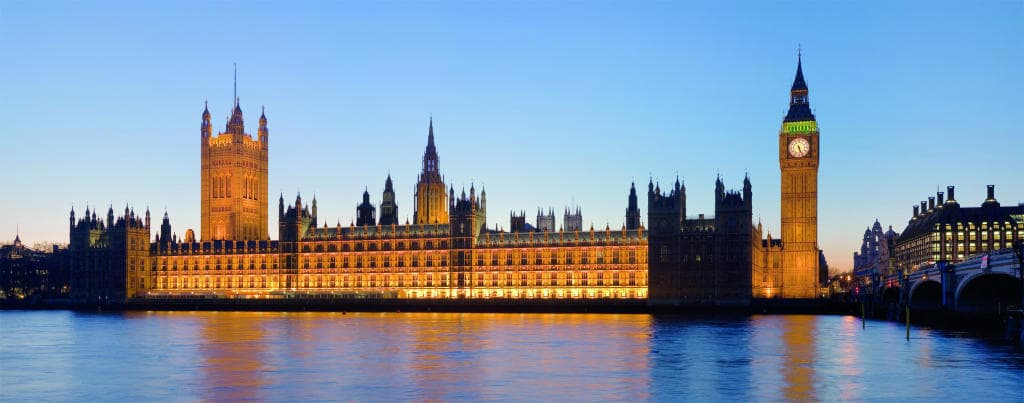 من يحكم بريطانيا؟ برلمان مهيمن على الحكومة