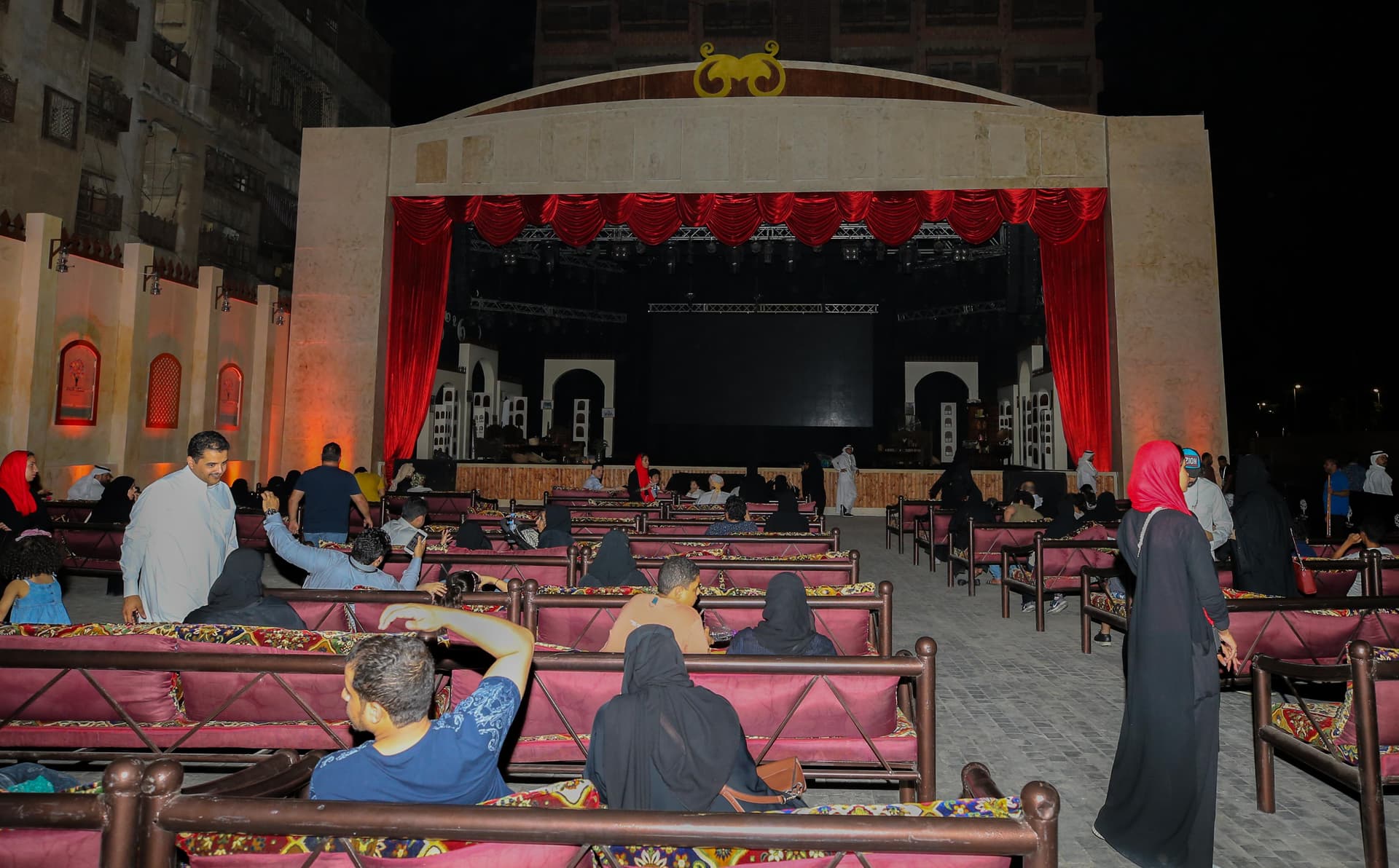 قصة مصورة | افتتتاح مهرجان جده التاريخية