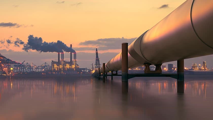 صادرات إيران النفطية تهبط إلى 400 ألف برميل يوميا في مايو