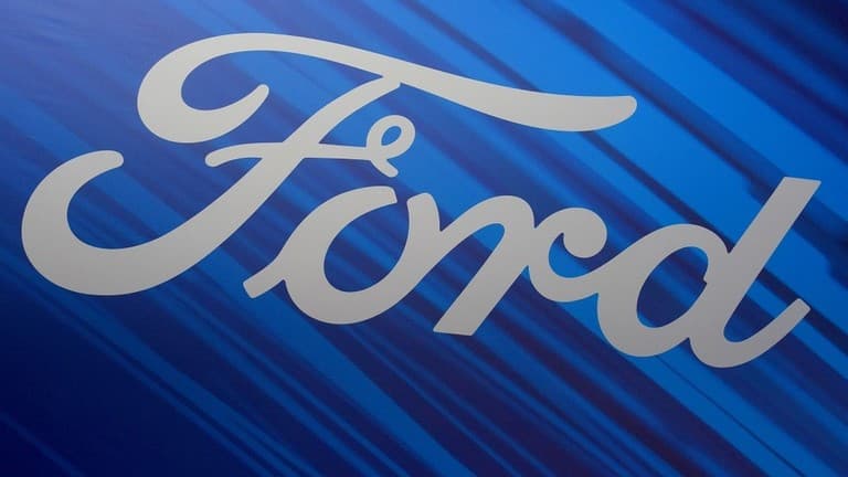 "فورد" تسحب أكثر من مليون سيارة من الأسواق