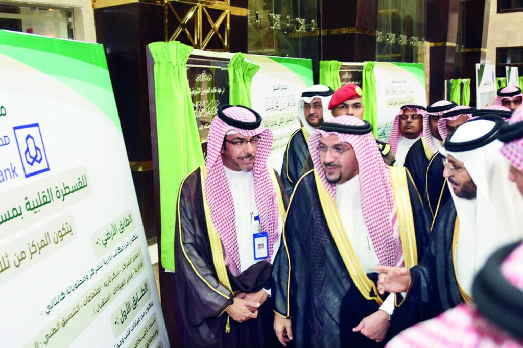 أمير القصيم يضع حجر أساس مركز مصرف الراجحي للقسطرة القلبية في الرس