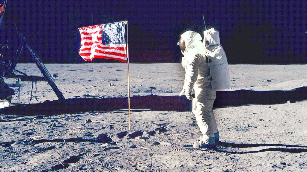 إحياء الذكرى الـ50 لهبوط الإنسان على القمر